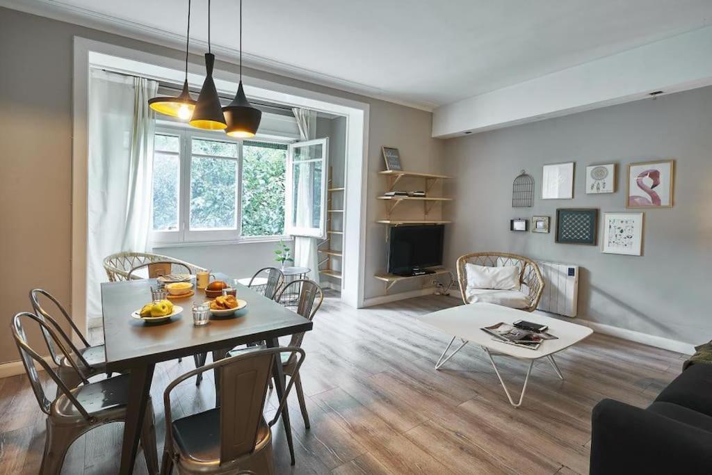 Magnificent 4 Bedroom Apartment In Eixample Barcelona Kültér fotó