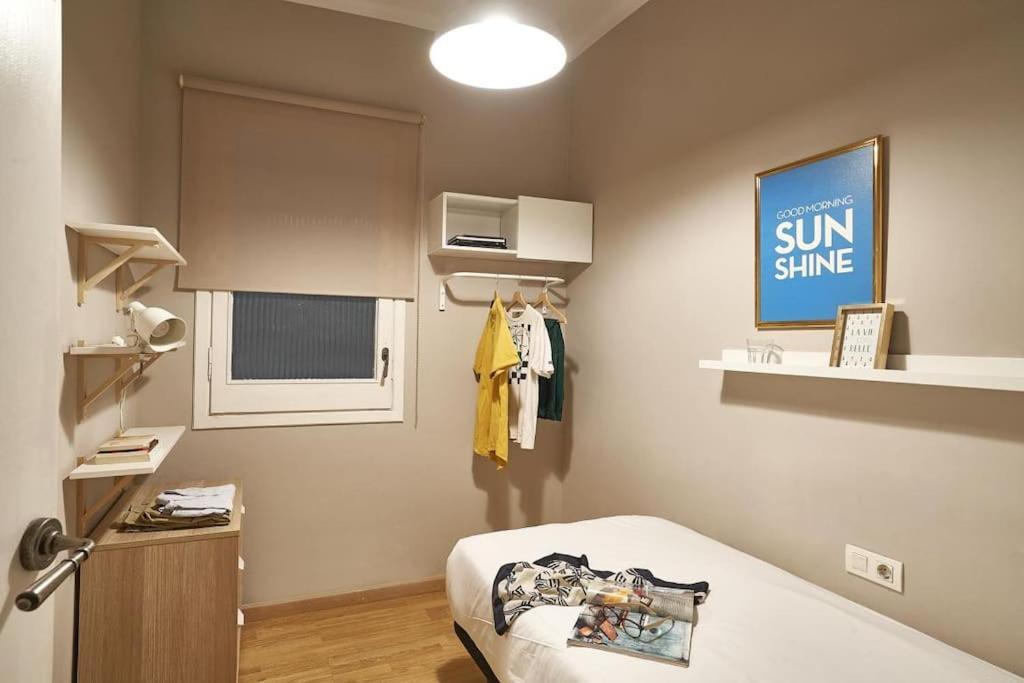 Magnificent 4 Bedroom Apartment In Eixample Barcelona Kültér fotó