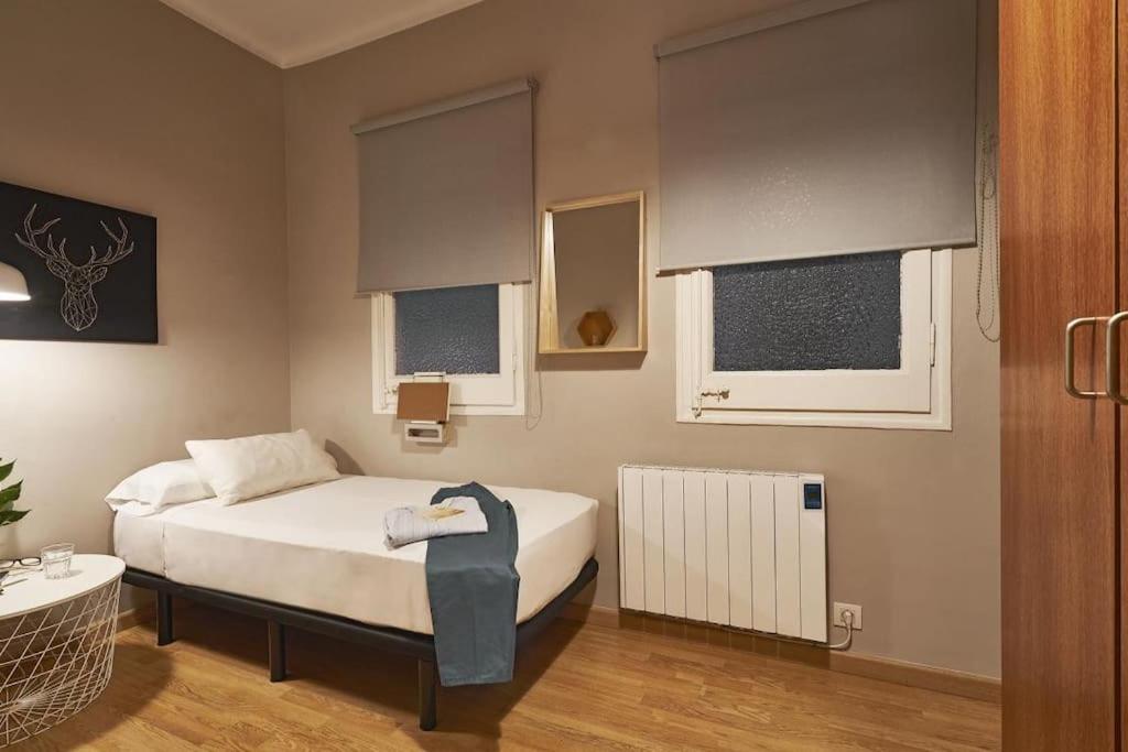 Magnificent 4 Bedroom Apartment In Eixample Barcelona Kültér fotó