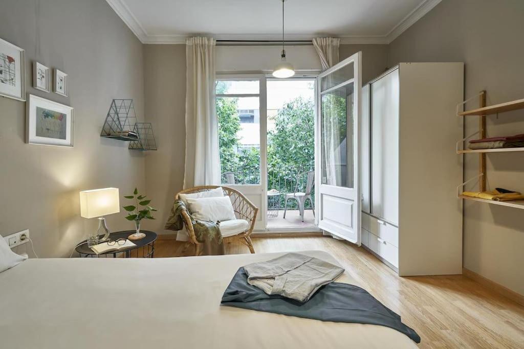 Magnificent 4 Bedroom Apartment In Eixample Barcelona Kültér fotó