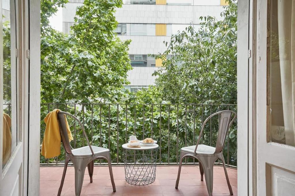 Magnificent 4 Bedroom Apartment In Eixample Barcelona Kültér fotó