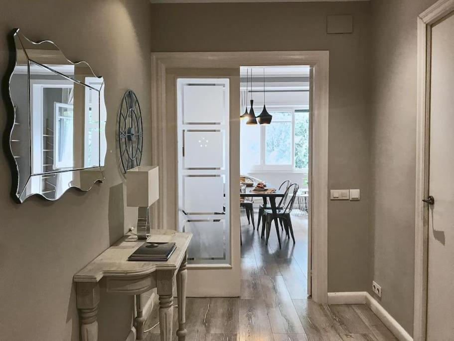 Magnificent 4 Bedroom Apartment In Eixample Barcelona Kültér fotó
